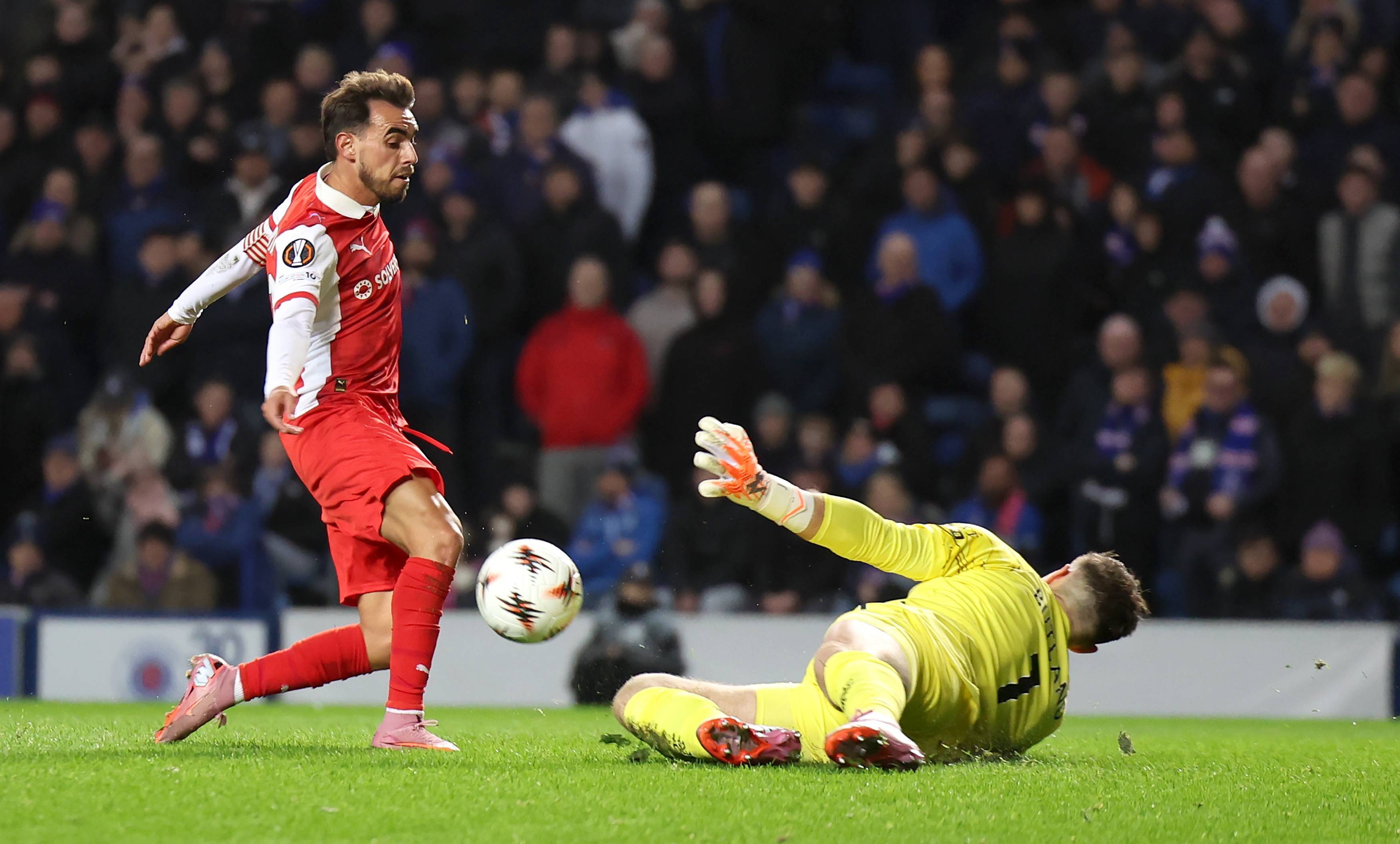 转折点洛杉矶快船绝杀压哨；葡超赛后攻防权衡；悬念犹存；阵容厚度经受考验的简单介绍-开云最新网址