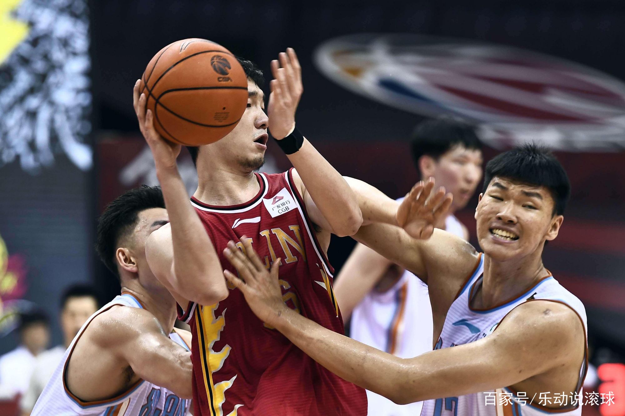 皇家马德里训练开放日；集结日状态回暖引欢呼；CBA常规赛在即；高层口径保持一致的简单介绍-开云官网